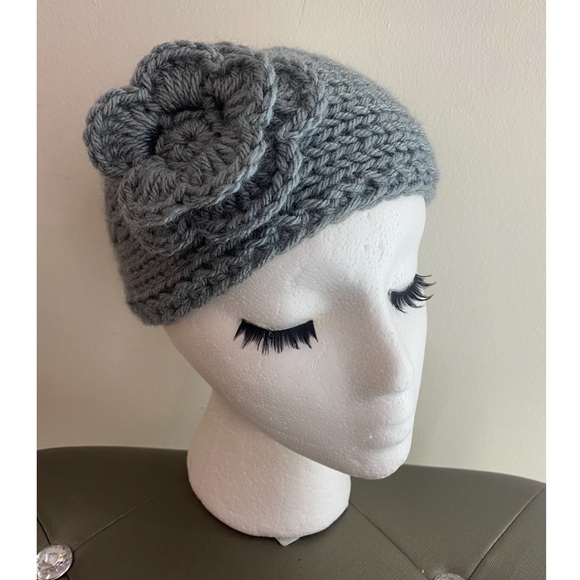 Accessories - Adorable knit flower bandeau headband Accessories - Adorable knit flower bandeau headband